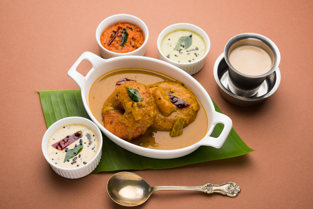 Medhu Vada and Sambar Vada